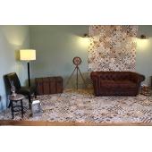 LG mubor kanape tuzott chesterfield klasszikus butor nappali ulogarnitura loft modern bor karpitos fotel cementlap gjelleg greslap lampa lada.jpg